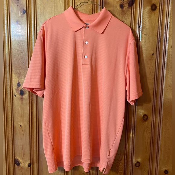 Greg Norman Collection Other - Mens Greg Norman play dry shirt size L